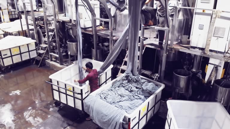 টেক্সটাইল কেমিক্যালস: ফাস্ট ফ্যাশন সাপ্লাই চেইন অ্যাডজাস্ট হিসাবে বাংলাদেশ